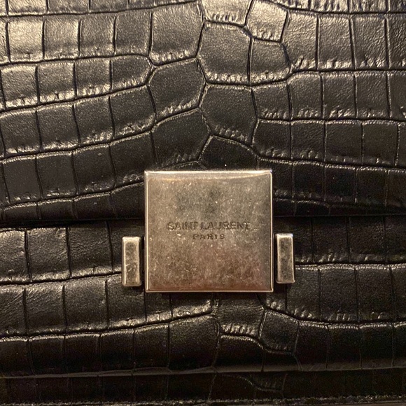 Saint Laurent Bellechasse bag in shiny black crocodile-embossed leather - Picture 2 of 9